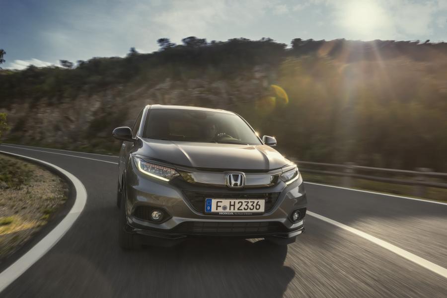  Honda HR-V Sport 2018 года  (EU) (фото 16 из 40)